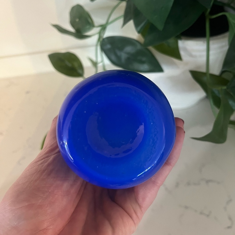 Vintage Hand Blown Glass Vase. 5.5”T Cobalt Blue | White | Ruffled Lid - Picture 4 of 5